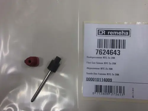 Remeha Abgasfühler in Verpackung. Enthält zwei Sensoren und eine rote Kappe. Sensoren sind zum Messen von Abgassystemen geeignet.